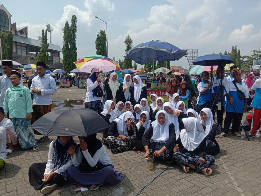 Khutbah Jumat: Hari Santri 2025 Mengawal Indonesia Merdeka Menuju Peradaban Dunia