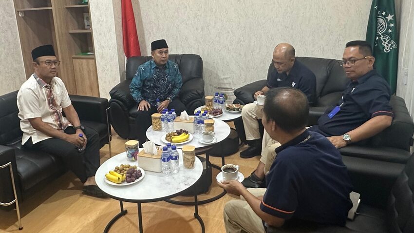 Pos Indonesia Regional 4 dan PWNU Jateng Jajaki Sinergi Logistik dan Keuangan Digital